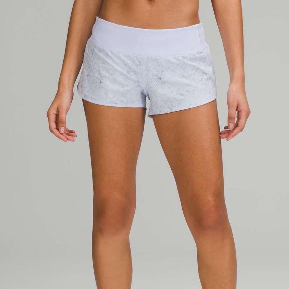Lululemon Speed Up Mid Rise Short 4" Lined size 4 Gravel Dust Pastel Blue Purple